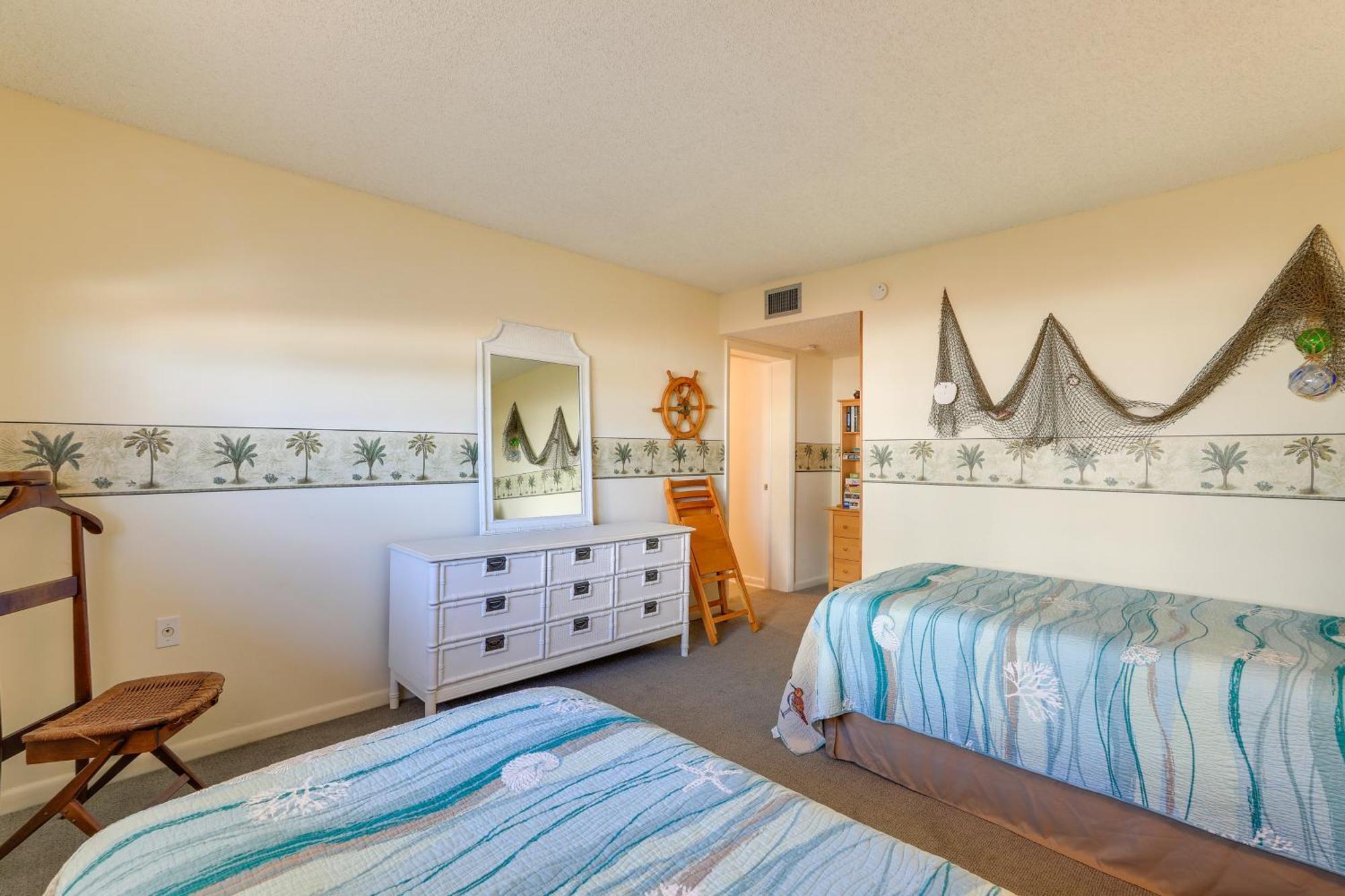 Central Cocoa Beach Condo With View, Steps To Beach! Extérieur photo
