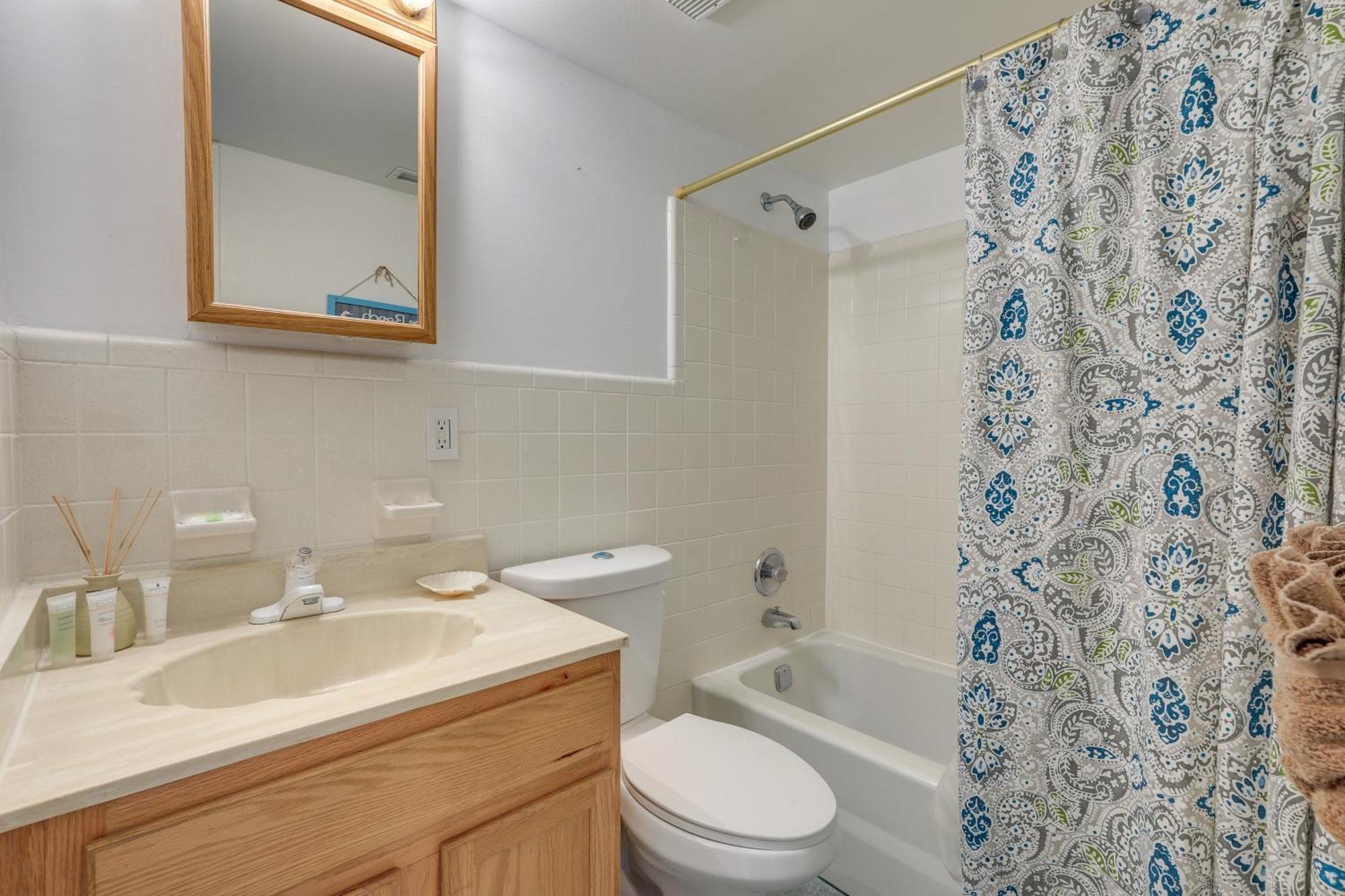 Central Cocoa Beach Condo With View, Steps To Beach! Extérieur photo