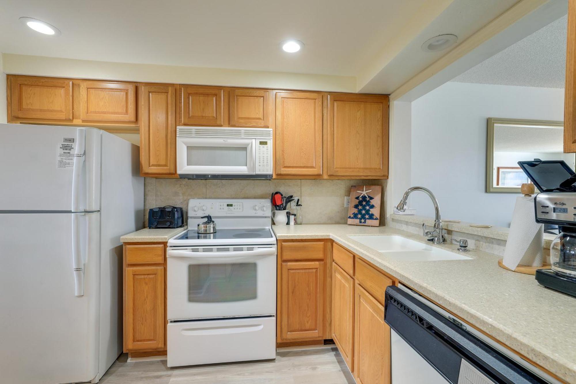 Central Cocoa Beach Condo With View, Steps To Beach! Extérieur photo
