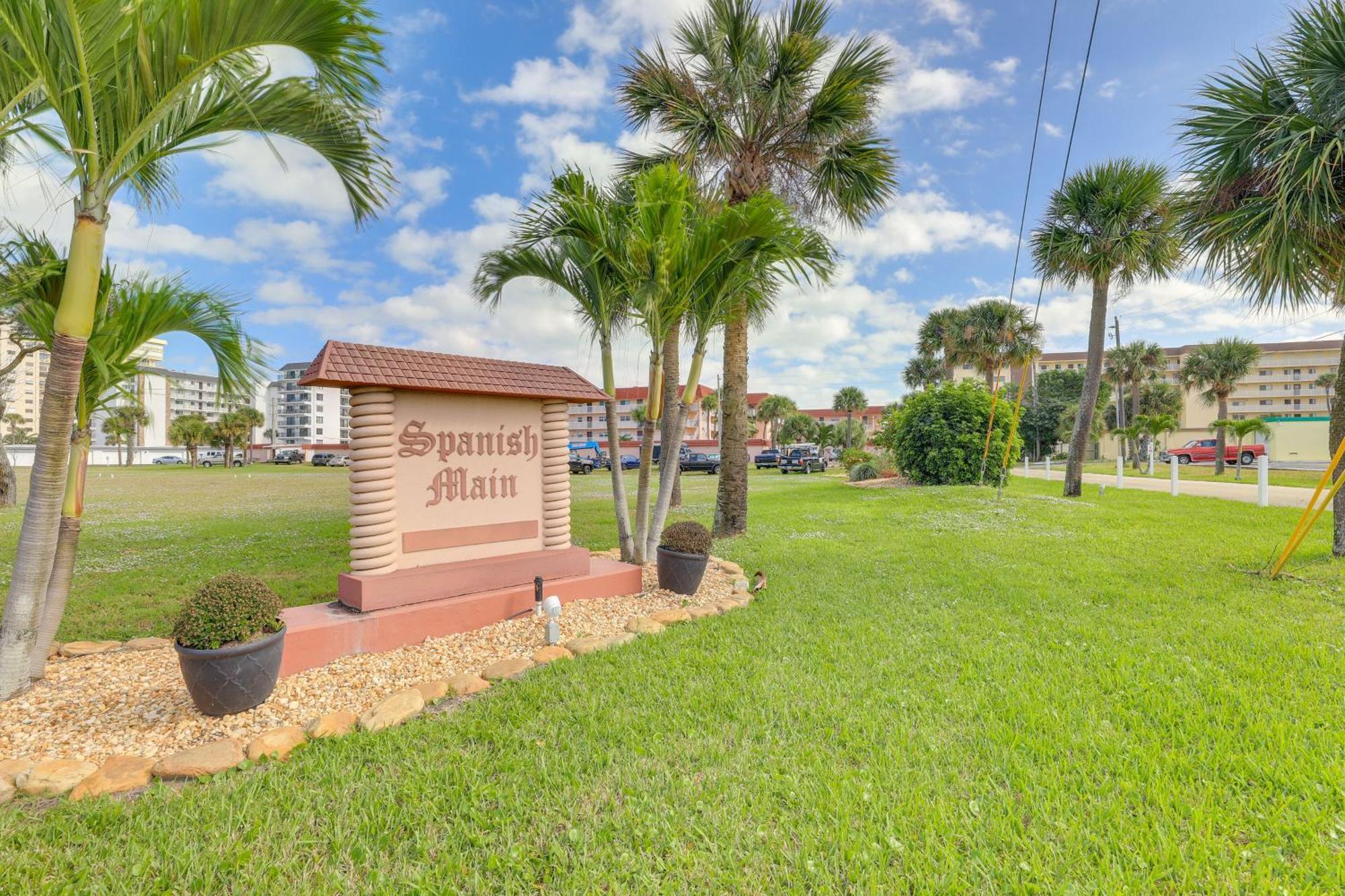 Central Cocoa Beach Condo With View, Steps To Beach! Extérieur photo